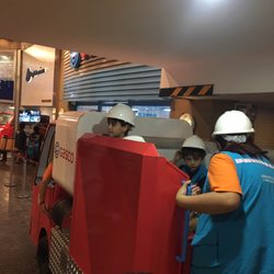 Kidzania - Have delivery truck, will deliver gas