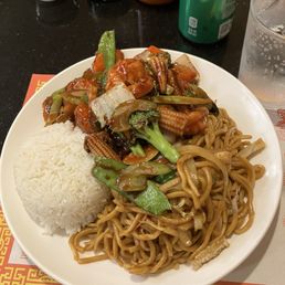 Prawns with mixed vegetables combination plate