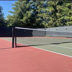 Livermore Area Recreation and Park District - LARPD - Well maintained courts.