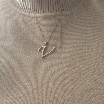 MR Jewelry - V diamond necklace - Mobile Phone Repair Near Me - Montebello, California