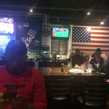 Bat 17 - New American Near Me - Evanston, Illinois