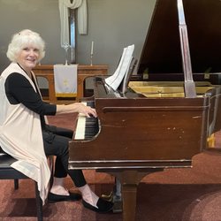 Stephen's Piano Studio - Lynda is one of my most enjoyable students to work with!