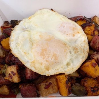 Geraldine's Counter - Corn beef hash - American Near Me - Seattle, Washington