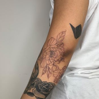 MODO Ink Tattoo - peony - Tattoo Near Me - Orange, California MODO Ink Tattoo - peony - Tattoo Near Me - Orange, California