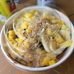 Tropical acai bowl Tropical acai bowl