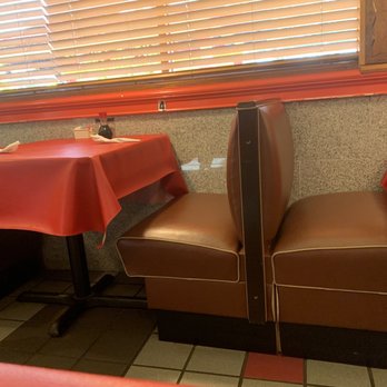 Baan Thai - two booths with red tablecloths on them - Buffets Near Me - Fort Walton Beach, Florida Baan Thai - two booths with red tablecloths on them - Buffets Near Me - Fort Walton Beach, Florida