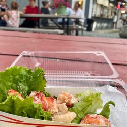 Tracy's Seafood - Lobster over lettuce and chips