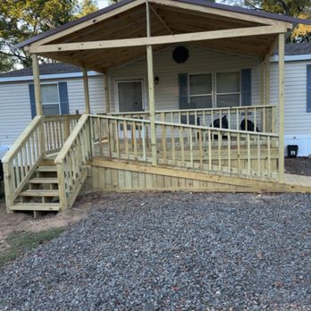 Vickers Construction - the front of a mobile home - General Contractors Near Me