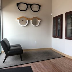 Eyes On Las Vegas - Waiting area (prior to COVID)