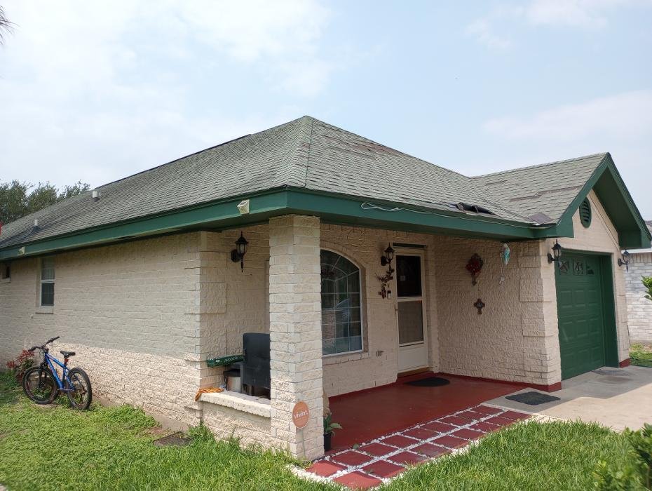 Slide of Lone Star Roofing N Solar