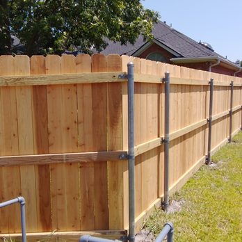 Rh Premier Remodeling - Fence exterior with realigned poles - Fences & Gates Near Me