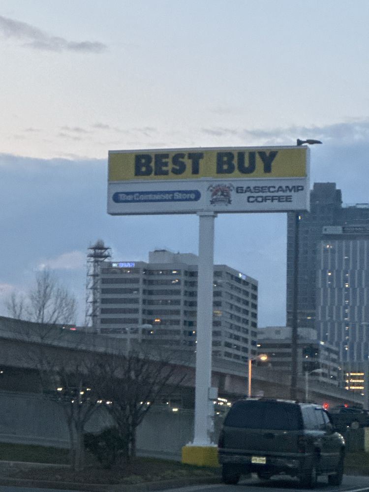 BEST BUY TYSONS CORNER Updated September 2024 73 Photos & 177