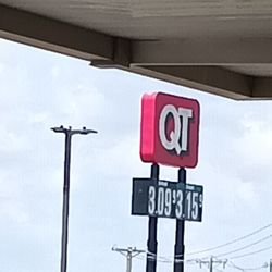 QuikTrip - Misleading prices.... Different at the pump.