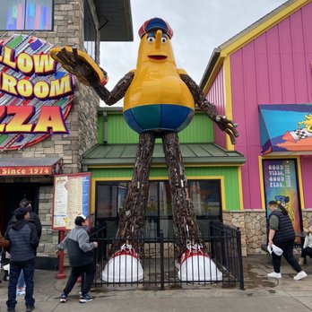 Mellow Mushroom Pigeon Forge Island - Pizza Near Me - Pigeon Forge, Tennessee