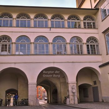 Burgtor Mittelalterliches Stadttor - Burgtor der Grazer Burg mit Renaissance-Fassade und doppelgeschoßigen Arkadengängen - Landmarks & Historical Buildings Near Me - Graz, 6 Burgtor Mittelalterliches Stadttor - Burgtor der Grazer Burg mit Renaissance-Fassade und doppelgeschoßigen Arkadengängen - Landmarks & Historical Buildings Near Me - Graz, 6
