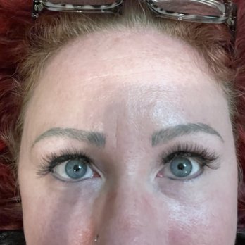 Expert Nails - In this picture you can see again the gaps and the misplacement of the lashes - Nail Salons Near Me - Norman, Oklahoma