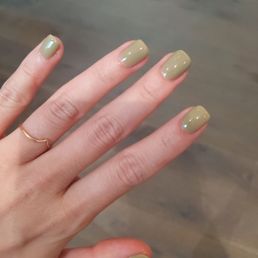 Gel manicure