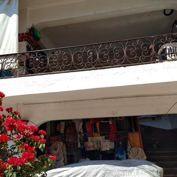 Mercado de las Artesanías - Arts & Crafts Near Me - Valle de Bravo, MEX