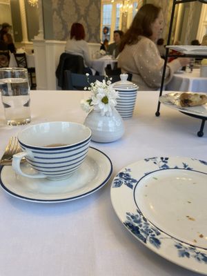 THE LONDON TEA ROOM - Updated January 2026 - 26 Photos - 255 Union Blvd ...