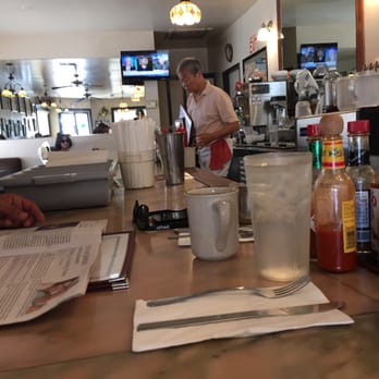 Garrett's Old Fashioned Restaurant - Owner hard at work - American Near Me - Santa Barbara, California Garrett's Old Fashioned Restaurant - Owner hard at work - American Near Me - Santa Barbara, California