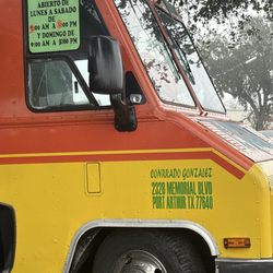 Truck with hours of operation Closed sundays