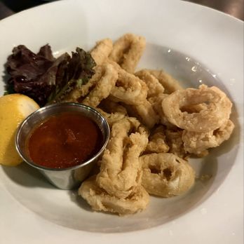 Mia Bella Trattoria - Crisp Calamari was good - Italian Near Me - Houston, Texas