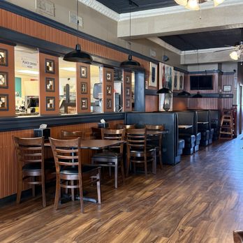 Larco Bros. Pizzeria - Pizza Near Me - Auburn Hills, Michigan