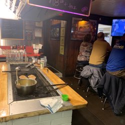 Moon-Glo - Grill in the middle of the bar!