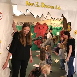 Laurel Hall Preschool - My daughter's two-year-old room for the Science Walk!