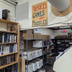 Days of Knights - Used games room