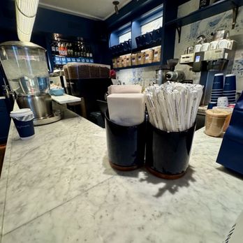 Daily Provisions - Union Square - Cafes Near Me - New York, New York