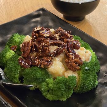 Ming Chef Asian Cuisine - Pan Asian Near Me - Elmhurst, Illinois