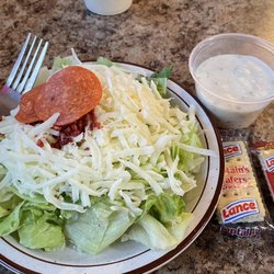 Pizza Glen - 1/2 salad - it costs $1 extra to share