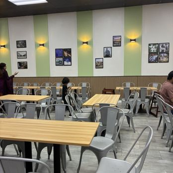 Karachi BBQ Tonight - Pictures on the wall - Halal Near Me - Bellflower, California Karachi BBQ Tonight - Pictures on the wall - Halal Near Me - Bellflower, California