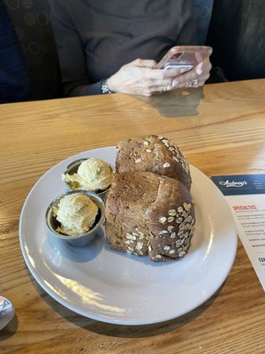 Aubrey's Hixson by null