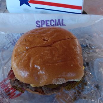 Wienerschnitzel - Jalapeño bacon cheeseburger. Delicious. - Fast Food Near Me - Hesperia, California