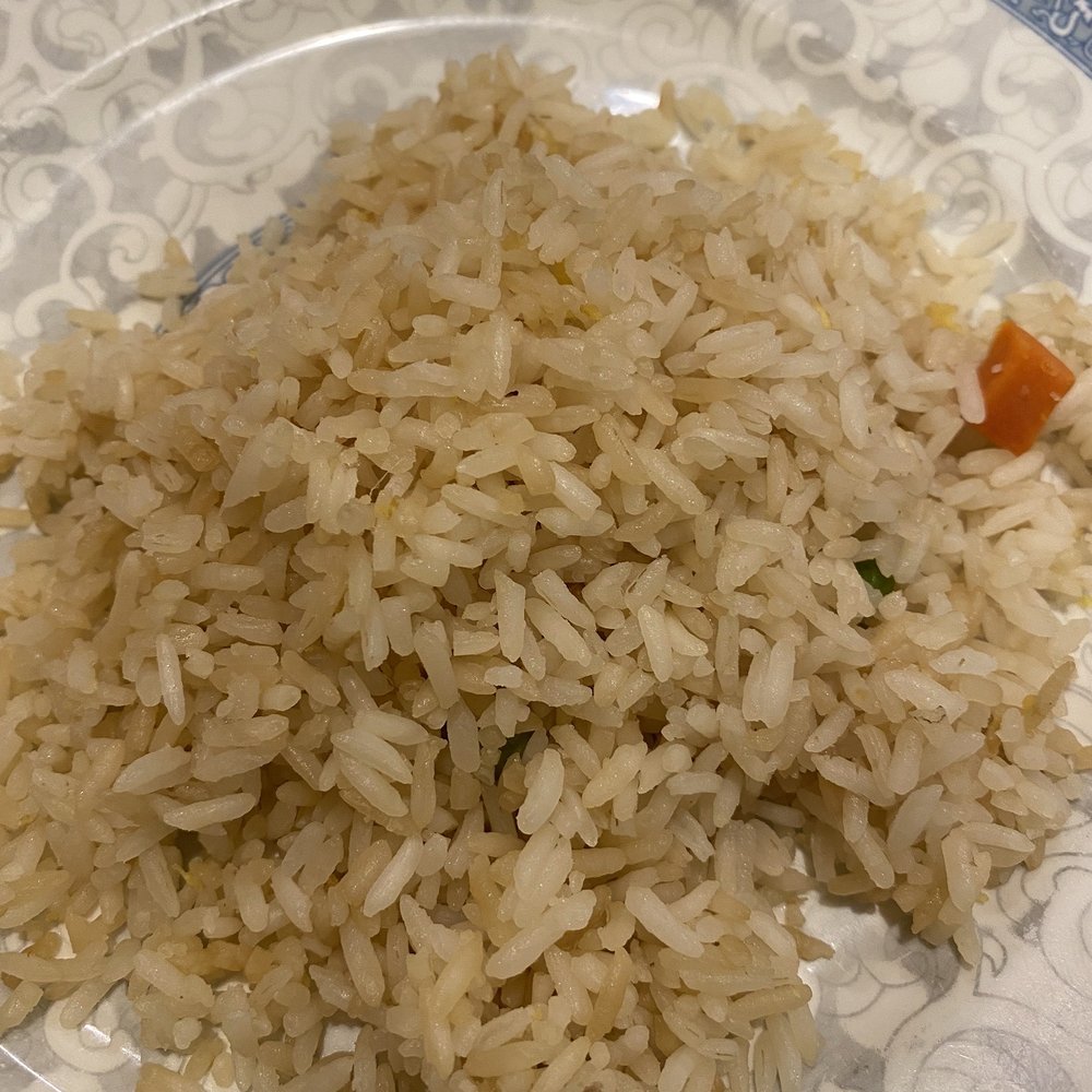 Look at this fried rice. Doesn't it look enticing (sorry for the sarcasm) Look at this fried rice. Doesn't it look enticing (sorry for the sarcasm)
