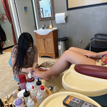 Le Salon & Pro Nails - Jennifer is super talented. Here she works on my daughter's toes. - Nail Salons Near Me - Midvale, Utah Le Salon & Pro Nails - Jennifer is super talented. Here she works on my daughter's toes. - Nail Salons Near Me - Midvale, Utah