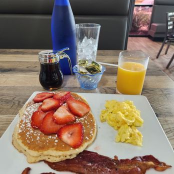 My Cafe - Moms Breakfast plus strawberries - Breakfast & Brunch Near Me - Flower Mound, Texas