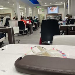 Manicure area