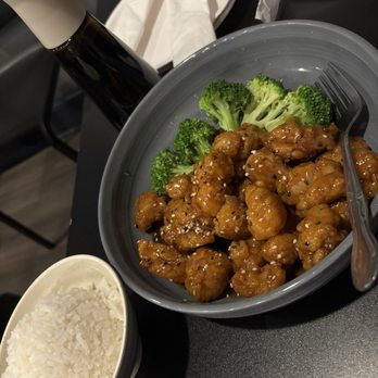 Diva Thai & Sushi Bar - Orange Chicken. Cooked well but very meh - Sushi Bars Near Me - Chicago, Illinois