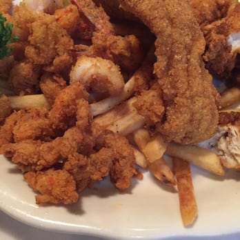 Pappadeaux Seafood Kitchen - Sampler platter - Cajun/Creole Near Me - Springdale, Ohio