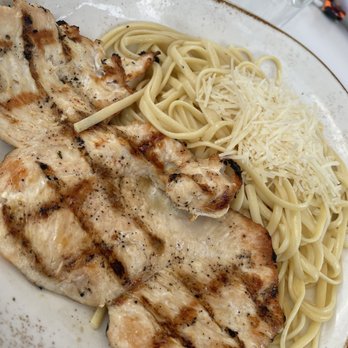 CVI.CHE 105 - Kids Pasta with Chicken - Seafood Near Me - Miami Beach, Florida CVI.CHE 105 - Kids Pasta with Chicken - Seafood Near Me - Miami Beach, Florida