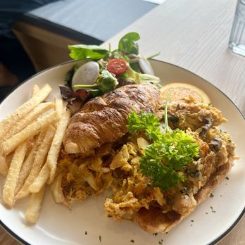 Taste & Glory - Tom yum scramble - Breakfast & Brunch Near Me - San Mateo, California