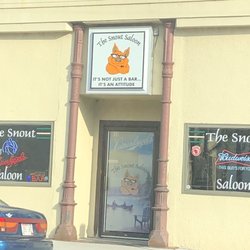 Snout Saloon - Outside