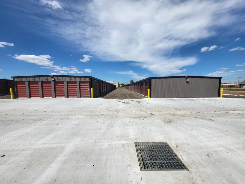 PEAK STORAGE Updated May 2024 Request a Quote 1305 W 4th St