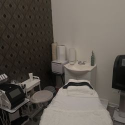 Luxura Aesthetic Medical Spa