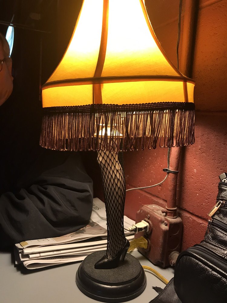 NICKANEES Updated June 2024 37 Photos & 90 Reviews 75 South St