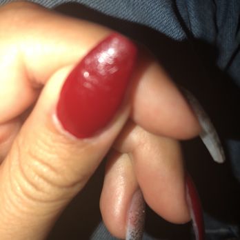 Mona Lisa Salon - The nails haven't even dried it's been 5 hours - Hair Salons Near Me - Long Beach, California