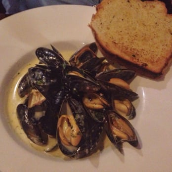 Roma Meditteranean Restaurant - Mussels in white wine sauce - Mediterranean Near Me - Glasgow, GLG Roma Meditteranean Restaurant - Mussels in white wine sauce - Mediterranean Near Me - Glasgow, GLG
